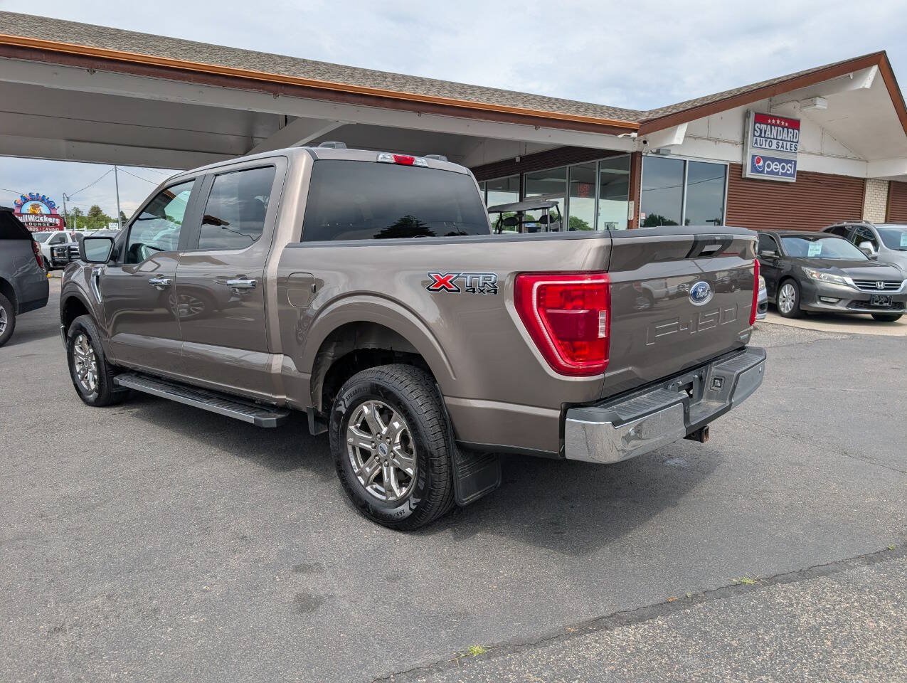 Used 2021 Ford F150 XLT w/ XTR Package AWD/4WD image 5
