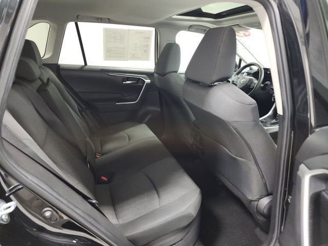 Used 2024 Toyota RAV4 XLE w/ Convenience Package image 18