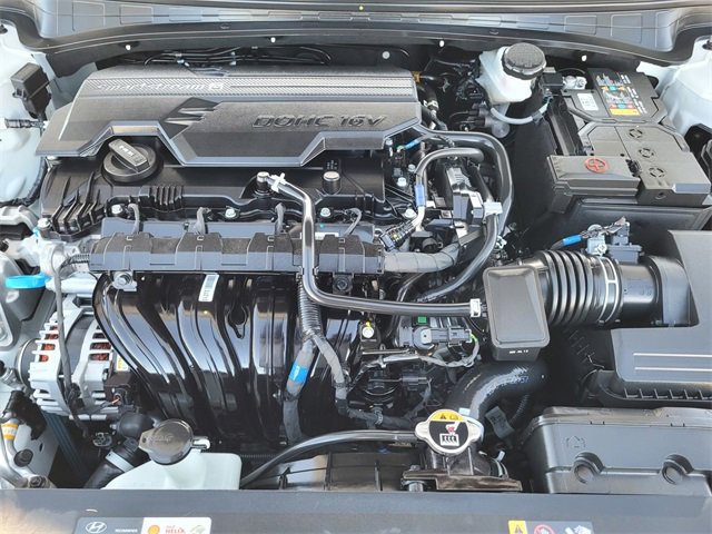 Used 2025 Hyundai Elantra SE image 27