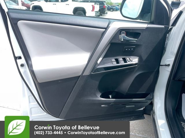 Used 2017 Toyota RAV4 Limited AWD/4WD image 10