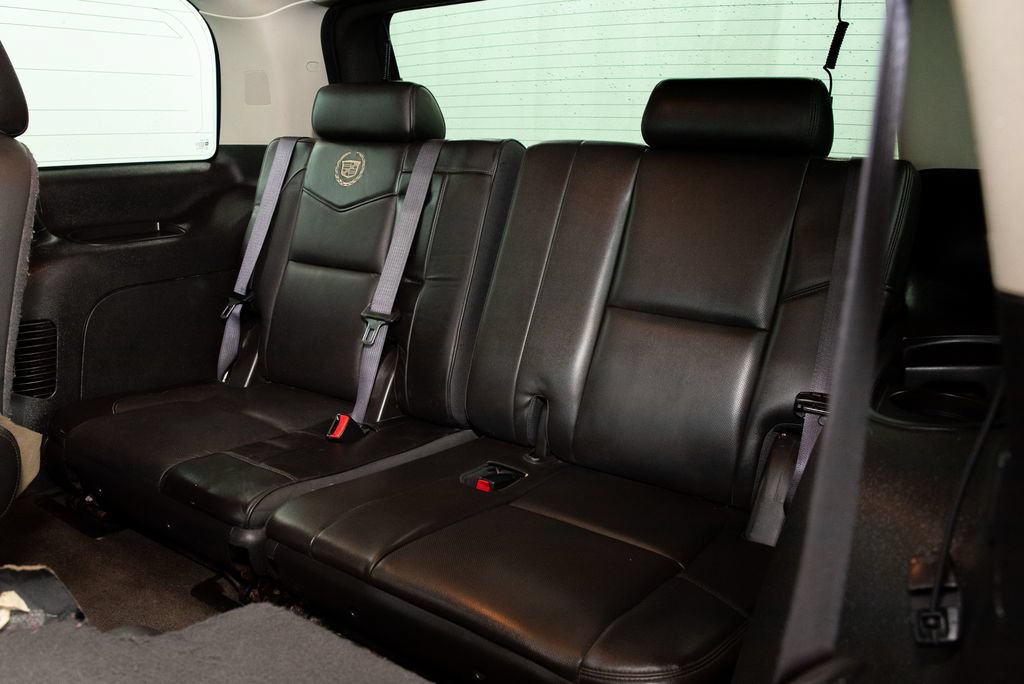 Used 2014 Cadillac Escalade Luxury AWD/4WD image 10