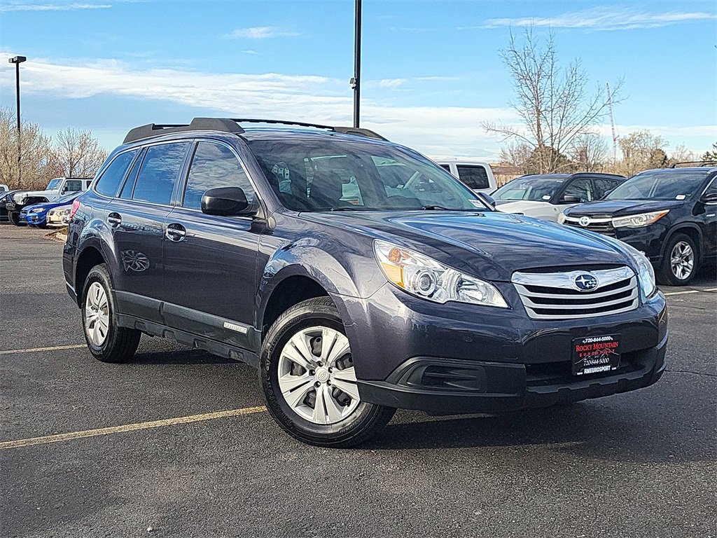 Used 2011 Subaru Outback 2.5i image 2
