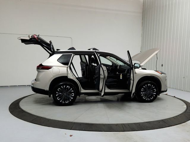 New 2026 Nissan Rogue Platinum image 16