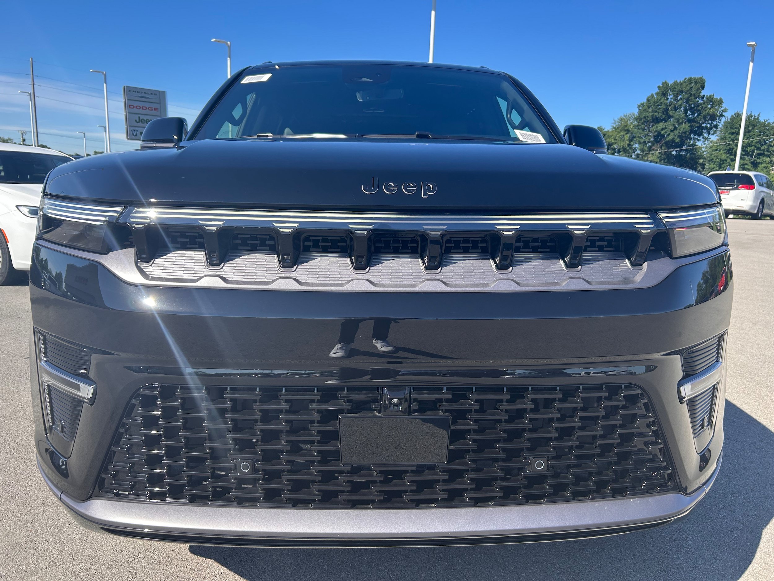 New 2026 Jeep Grand Wagoneer L Limited AWD/4WD image 8