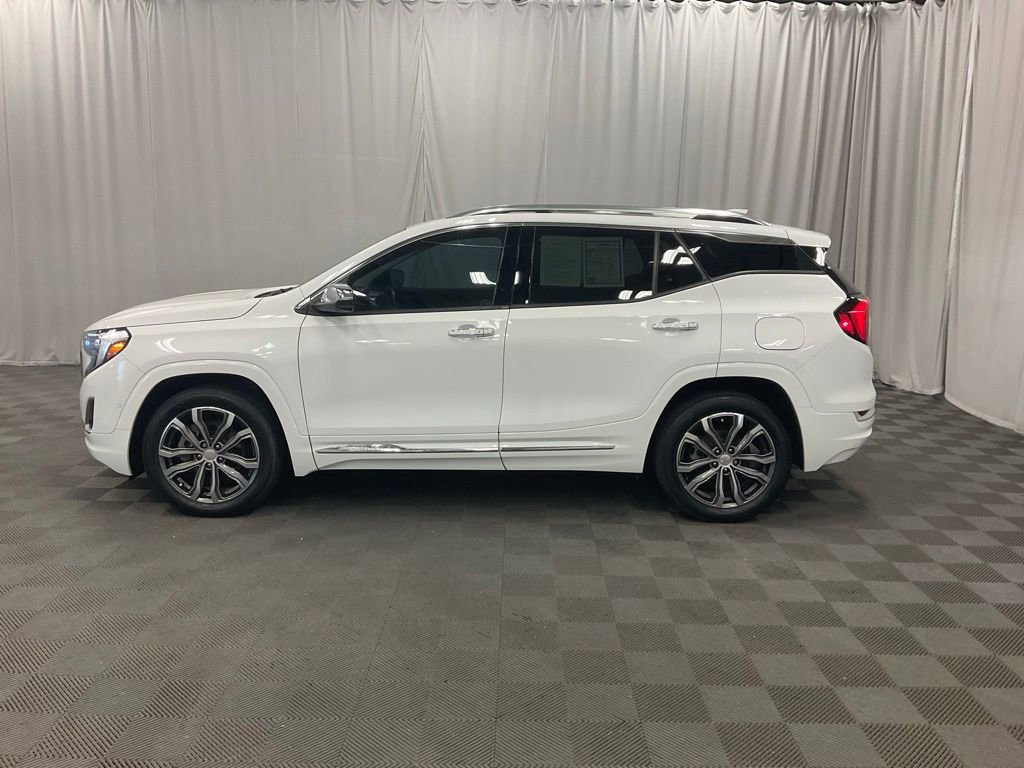 Used 2020 GMC Terrain Denali w/ GMC Pro Grade Package AWD/4WD image 8