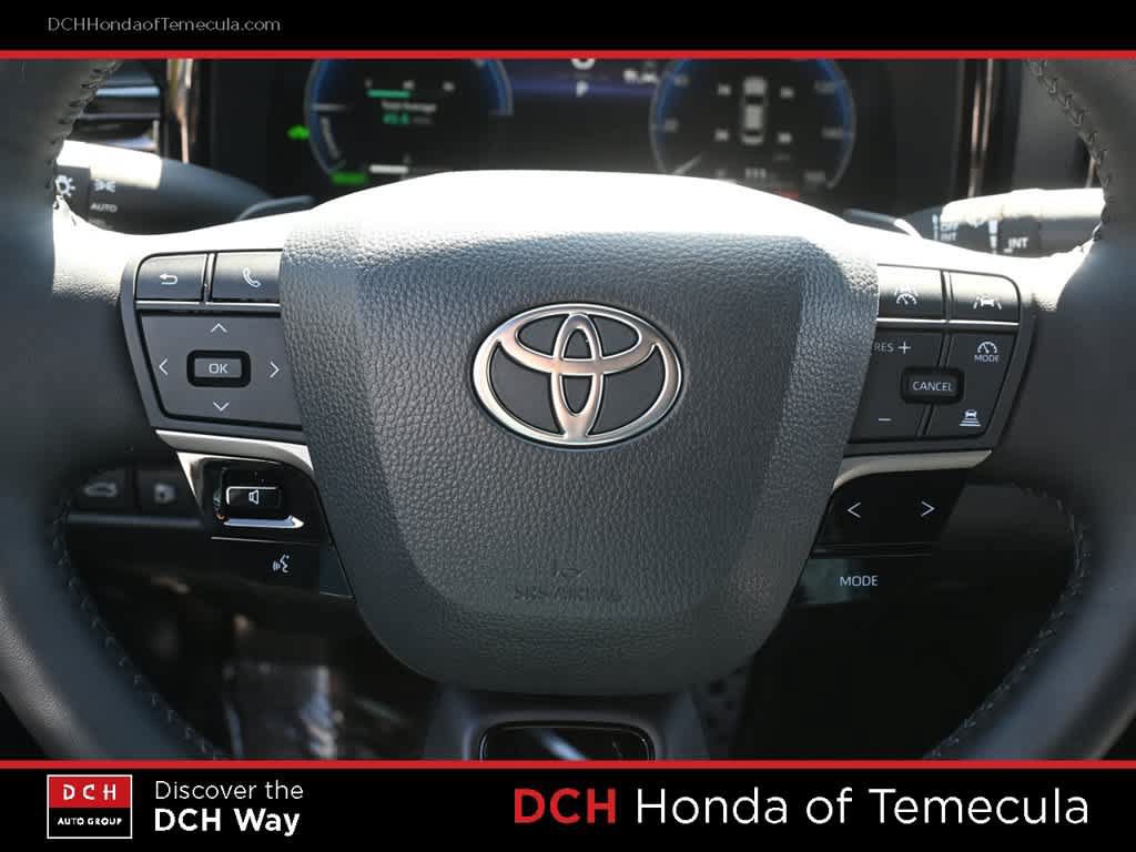 Used 2026 Toyota Camry XSE FWD image 9
