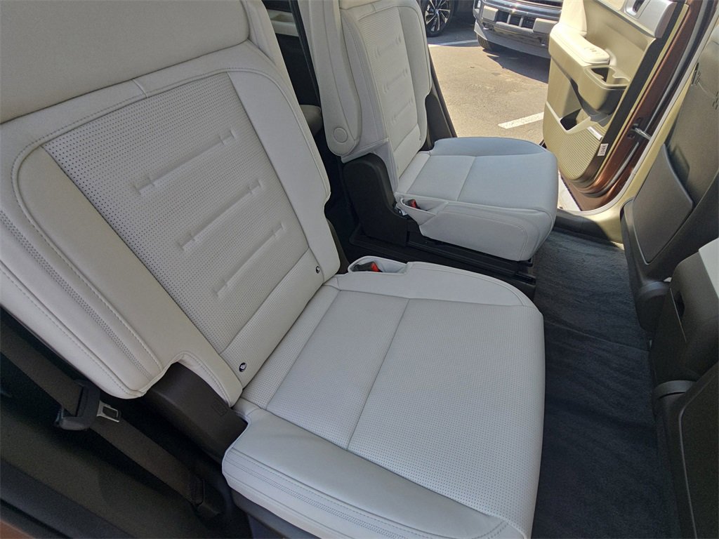 New 2025 Hyundai Santa Fe Calligraphy image 11