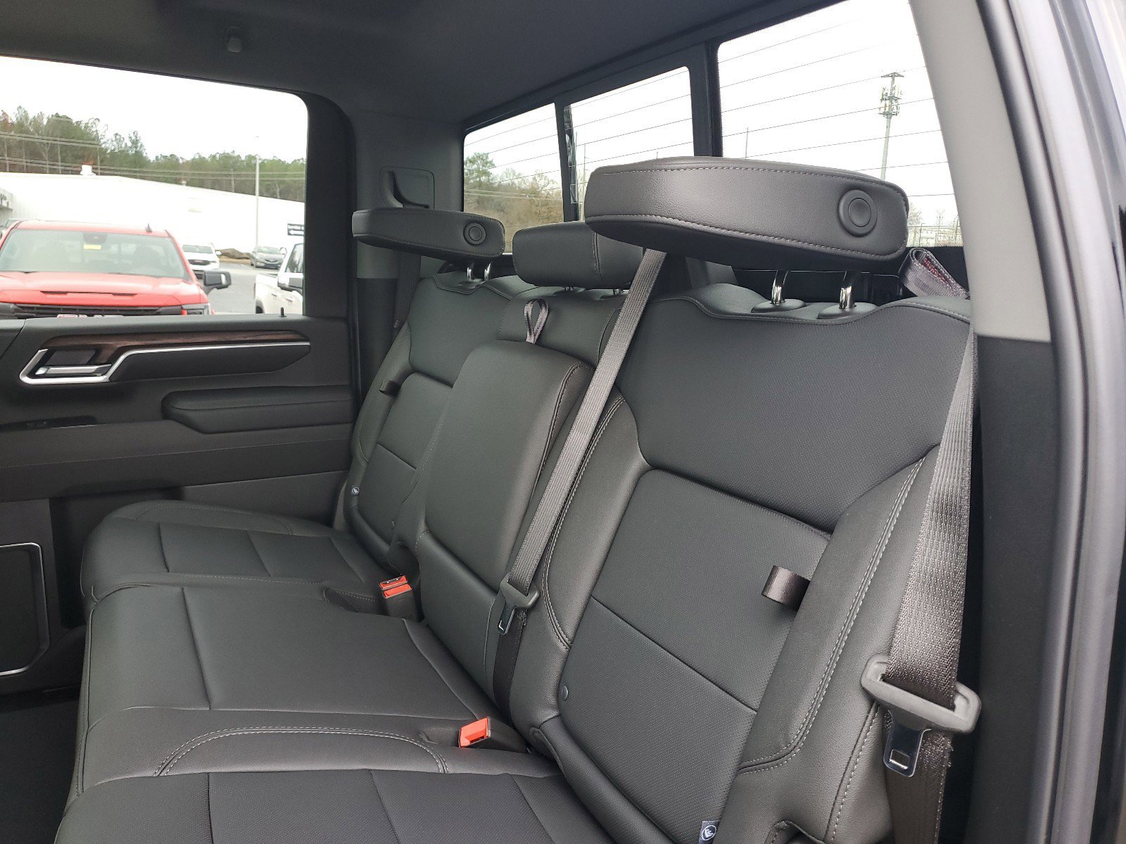 New 2025 GMC Sierra 2500 SLT w/ SLT Convenience Package image 15