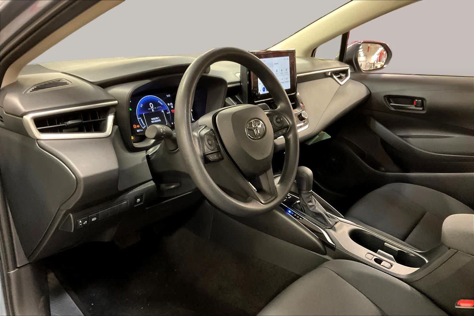Used 2026 Toyota Corolla LE FWD image 17