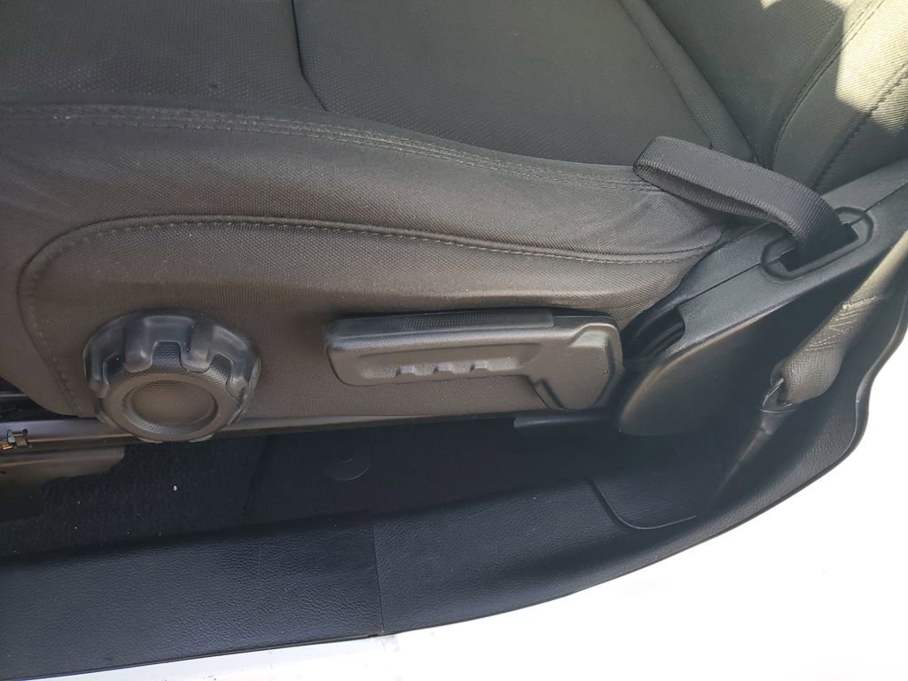 Used 2020 Jeep Wrangler Unlimited Sahara image 7