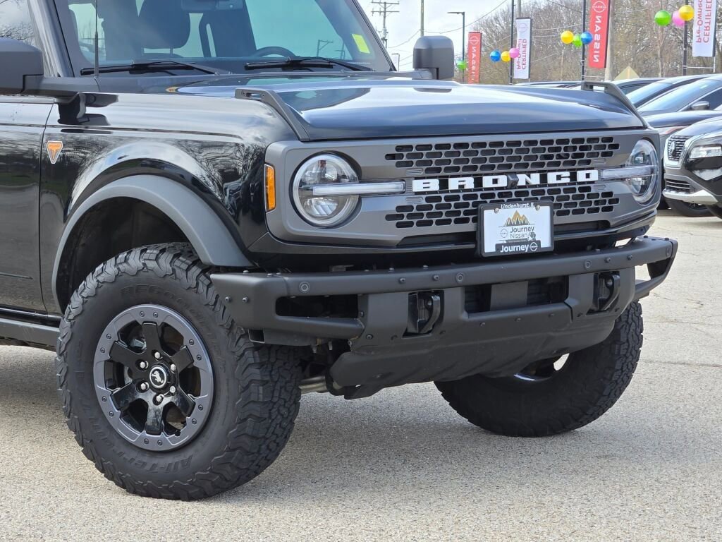 Used 2023 Ford Bronco Badlands image 2