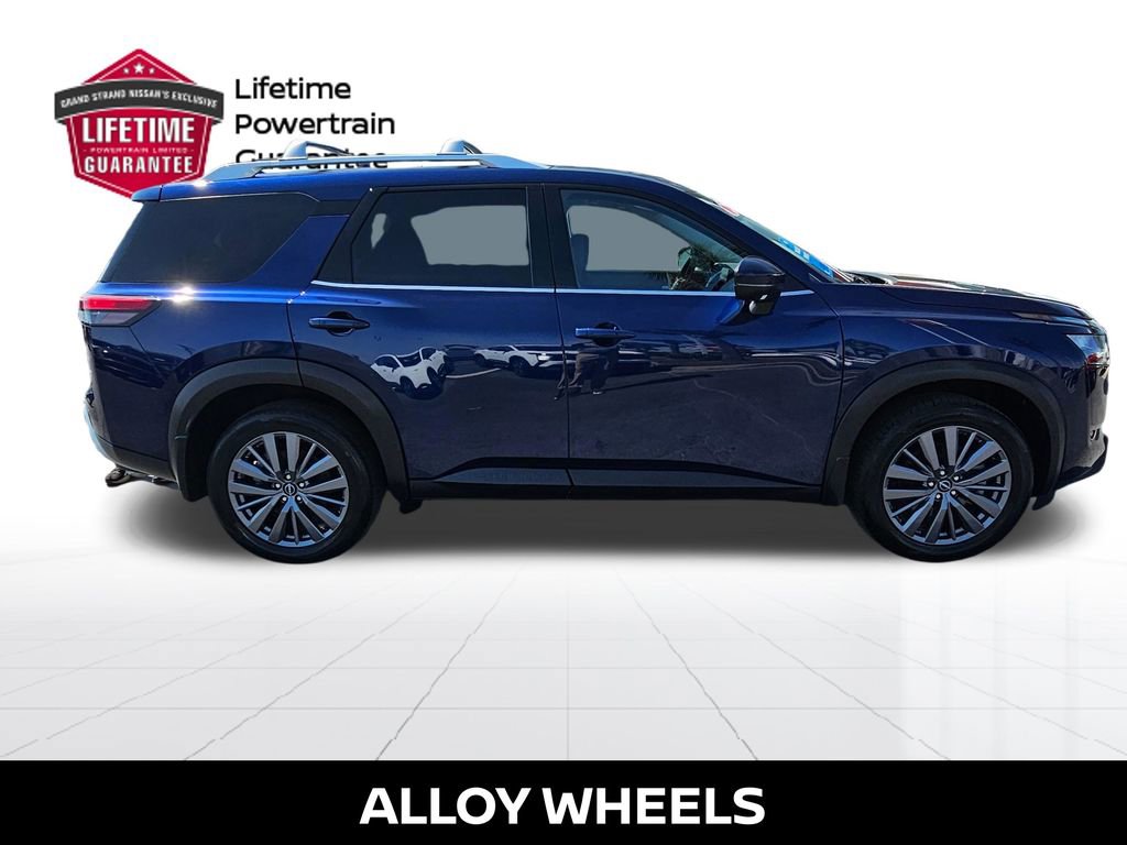 Used 2025 Nissan Pathfinder SL w/ SL Premium Package image 8