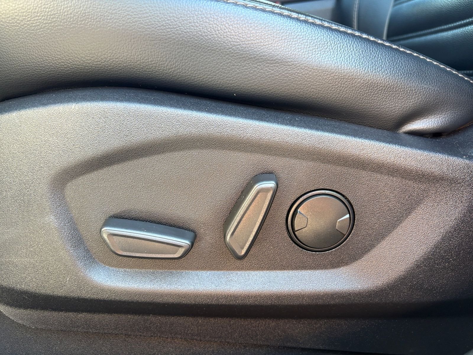 Used 2024 Ford Edge SEL AWD/4WD image 23