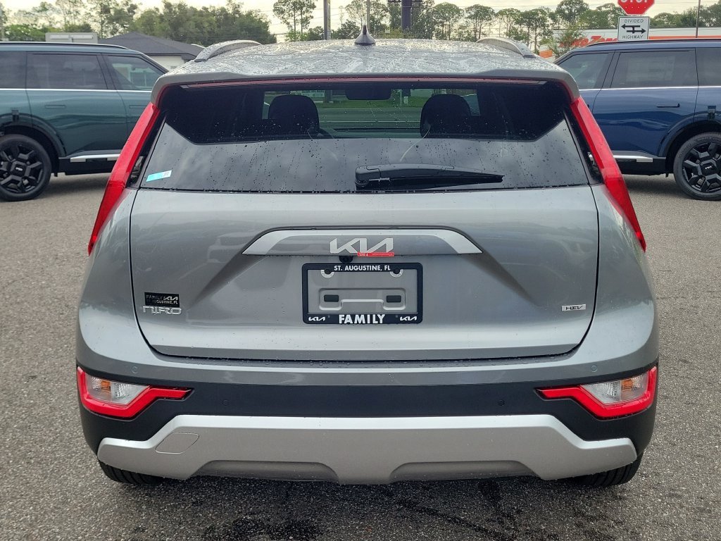 New 2026 Kia Niro EX FWD image 5