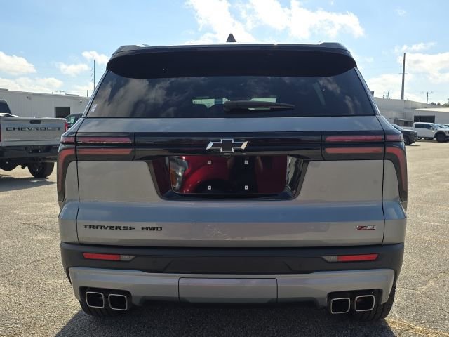 Used 2024 Chevrolet Traverse Z71 image 4