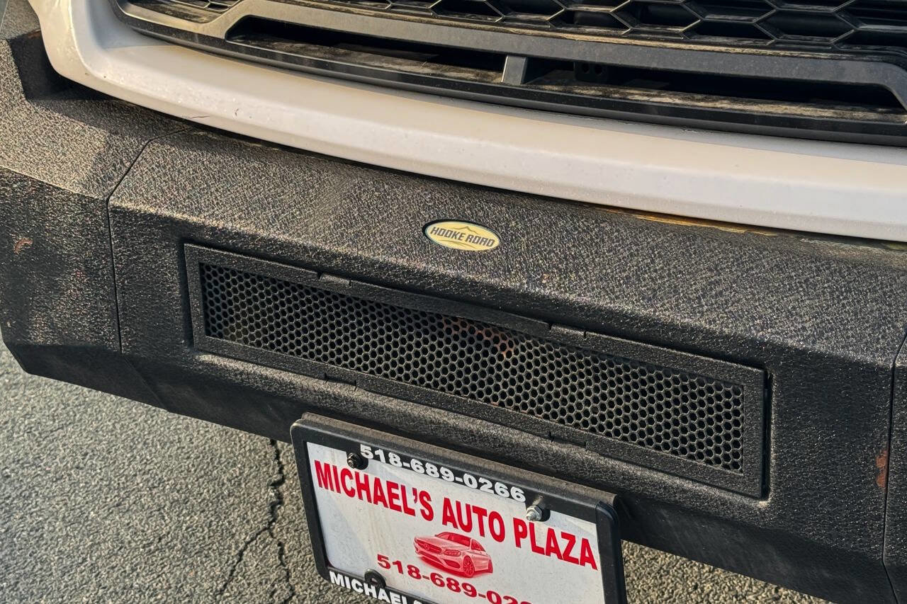 Used 2018 Ford F150 Platinum w/ Equipment Group 701A Luxury image 10