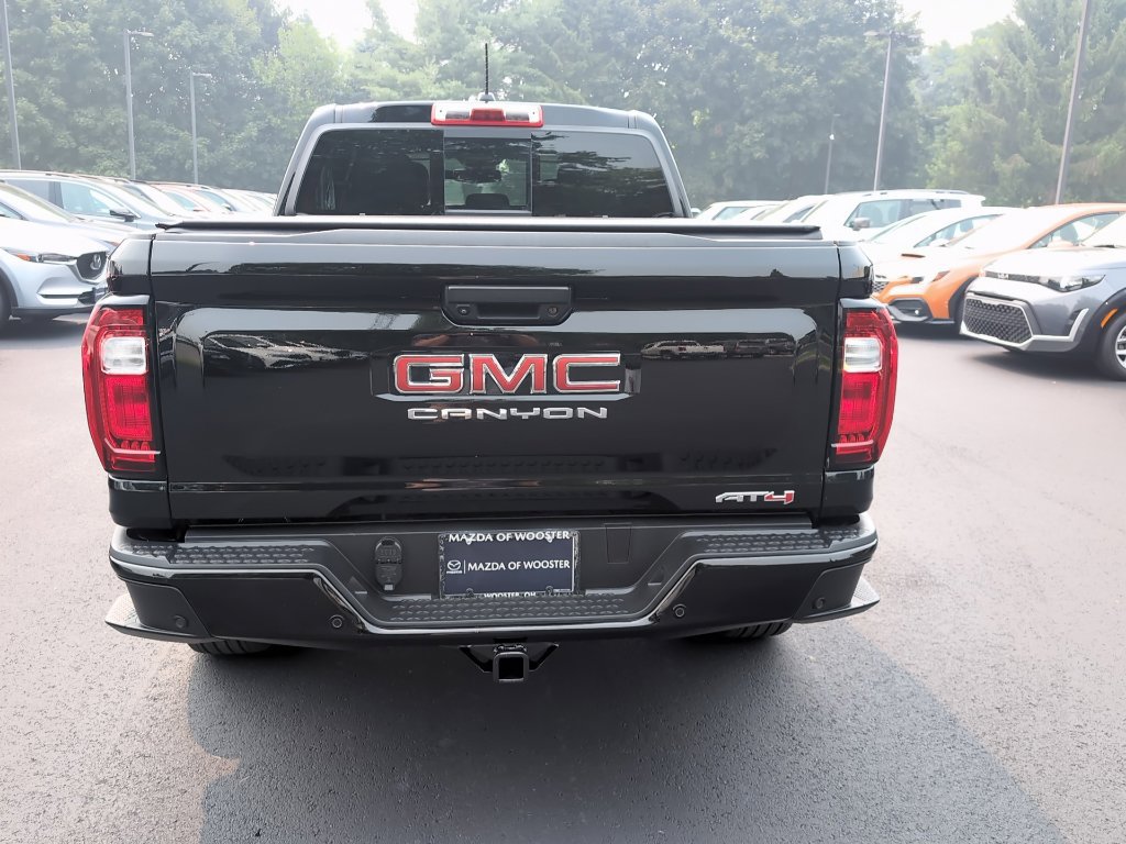 Used 2024 GMC Canyon AT4 w/ AT4 Premium Package AWD/4WD image 11