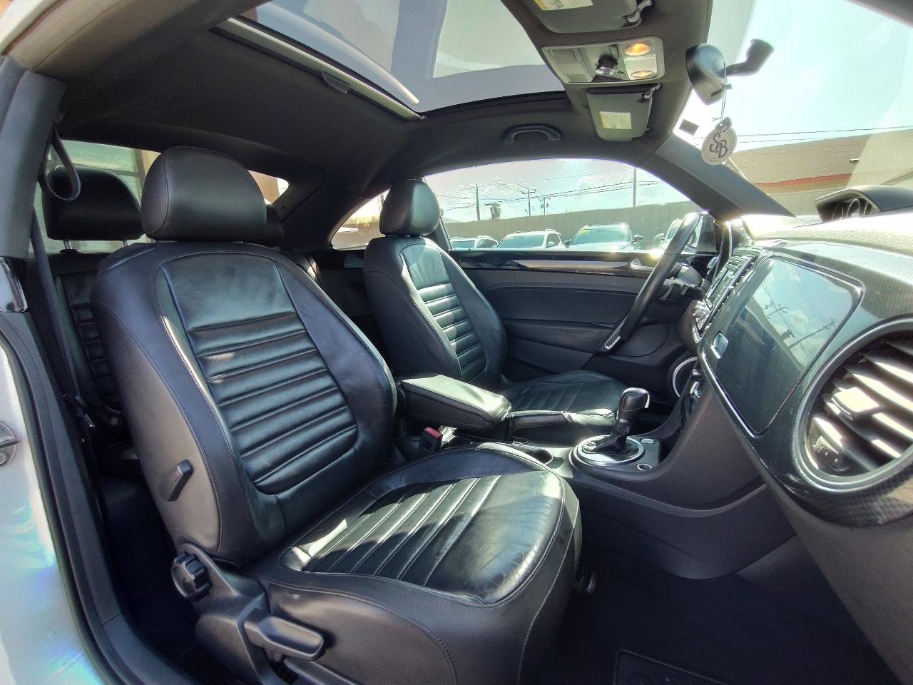 Used 2013 Volkswagen Beetle 2.0T FWD image 40