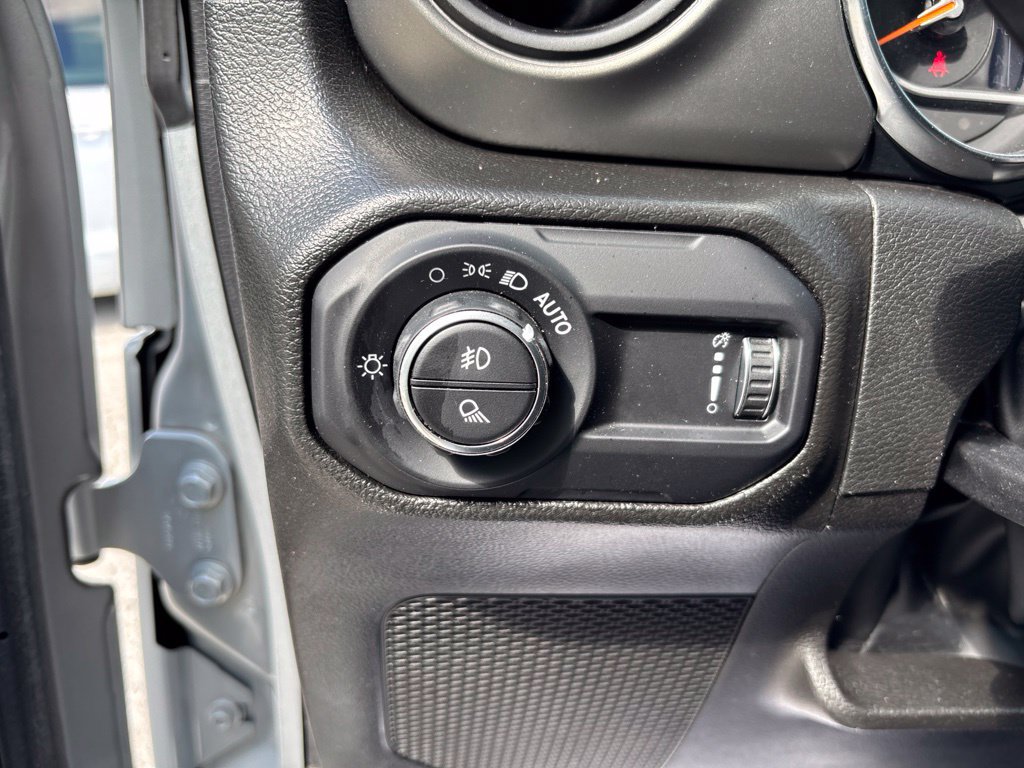 Used 2023 Jeep Gladiator Sport AWD/4WD image 35