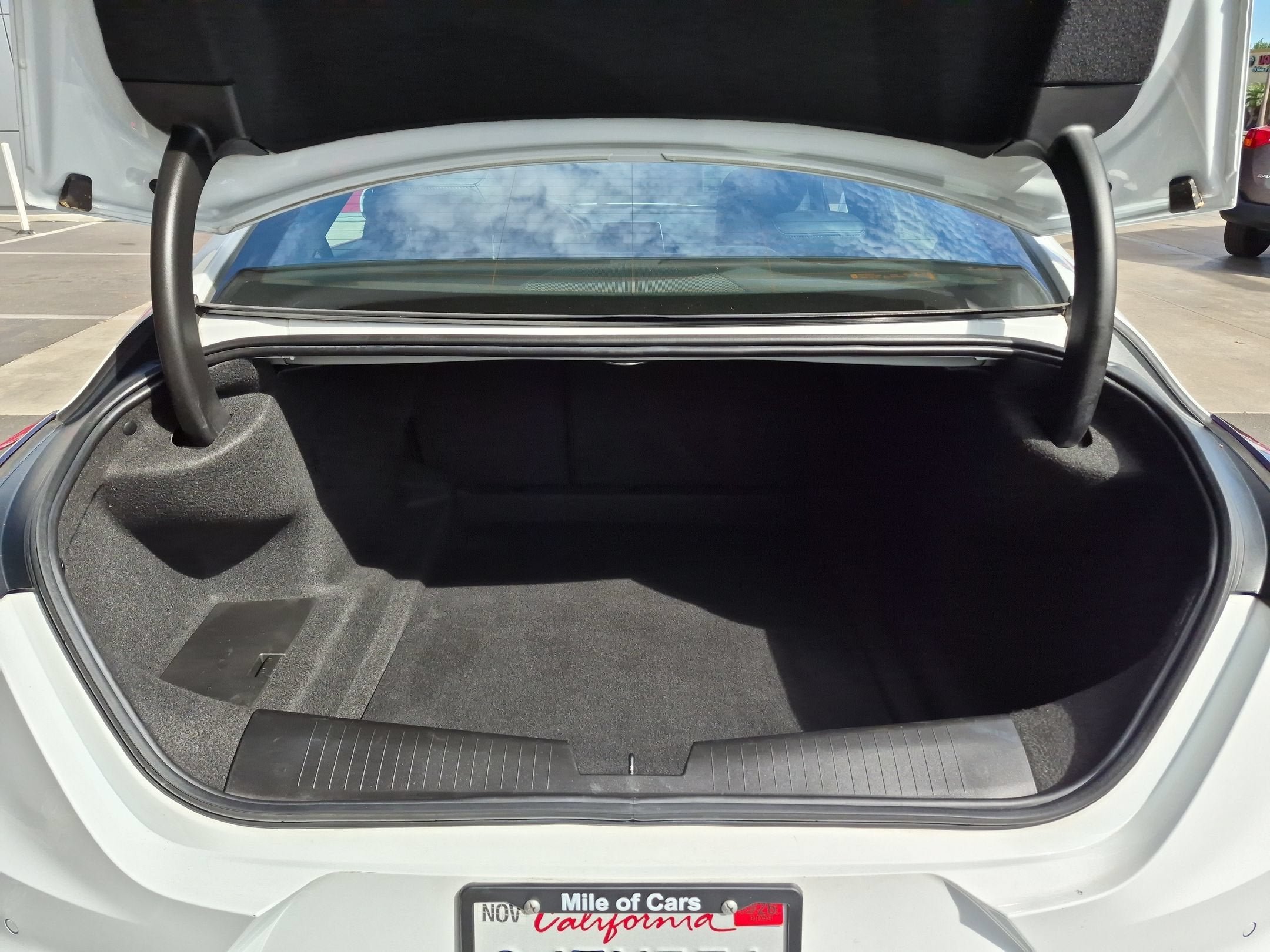 Used 2024 Cadillac CT4 Luxury w/ Cold Weather Package RWD image 23