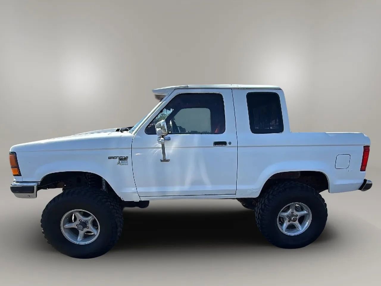 Used 1989 Ford Bronco II 4WD image 2