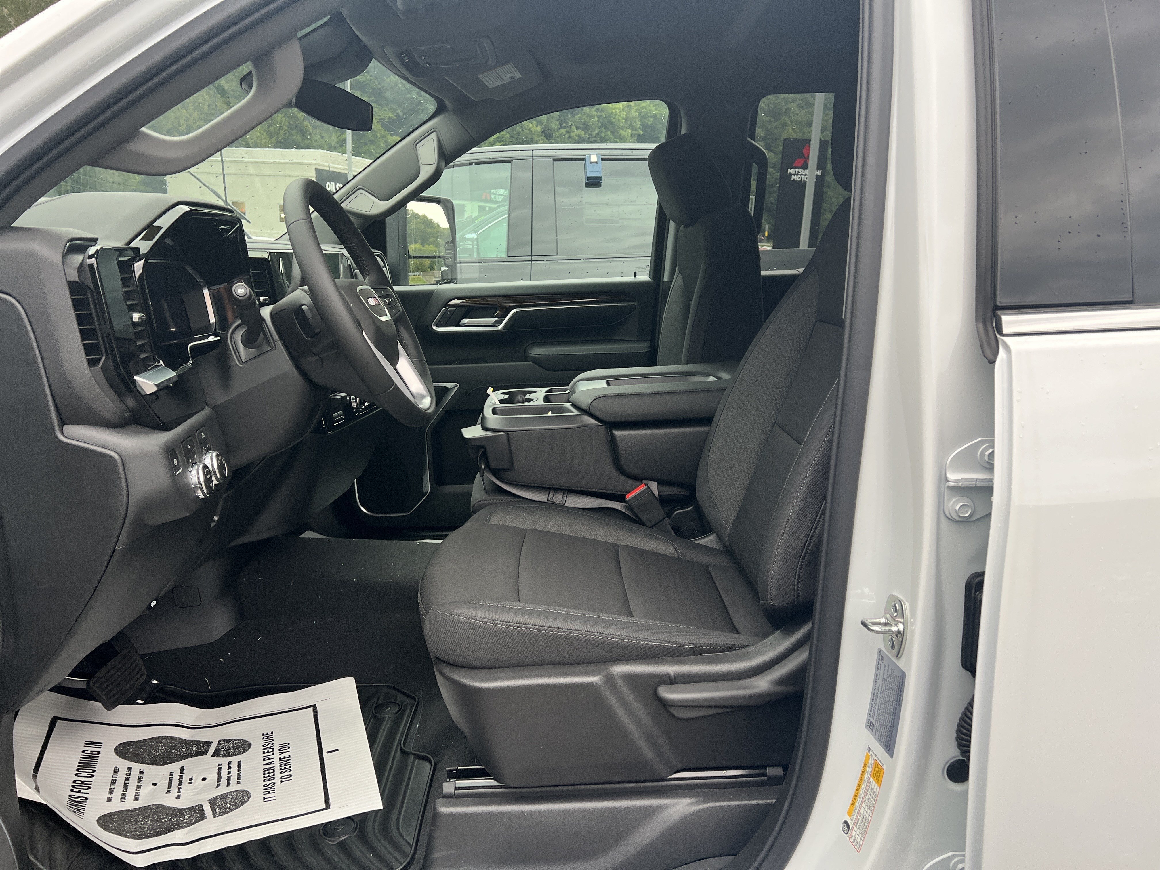 New 2026 GMC Sierra 3500 SLE w/ Remote Start Package AWD/4WD image 7