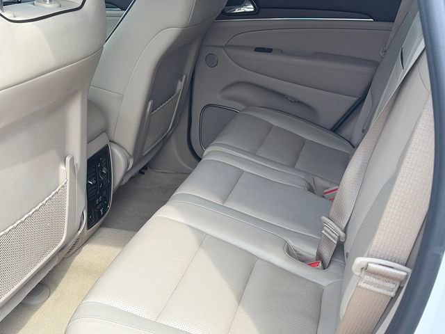 Used 2020 Jeep Grand Cherokee Overland image 12