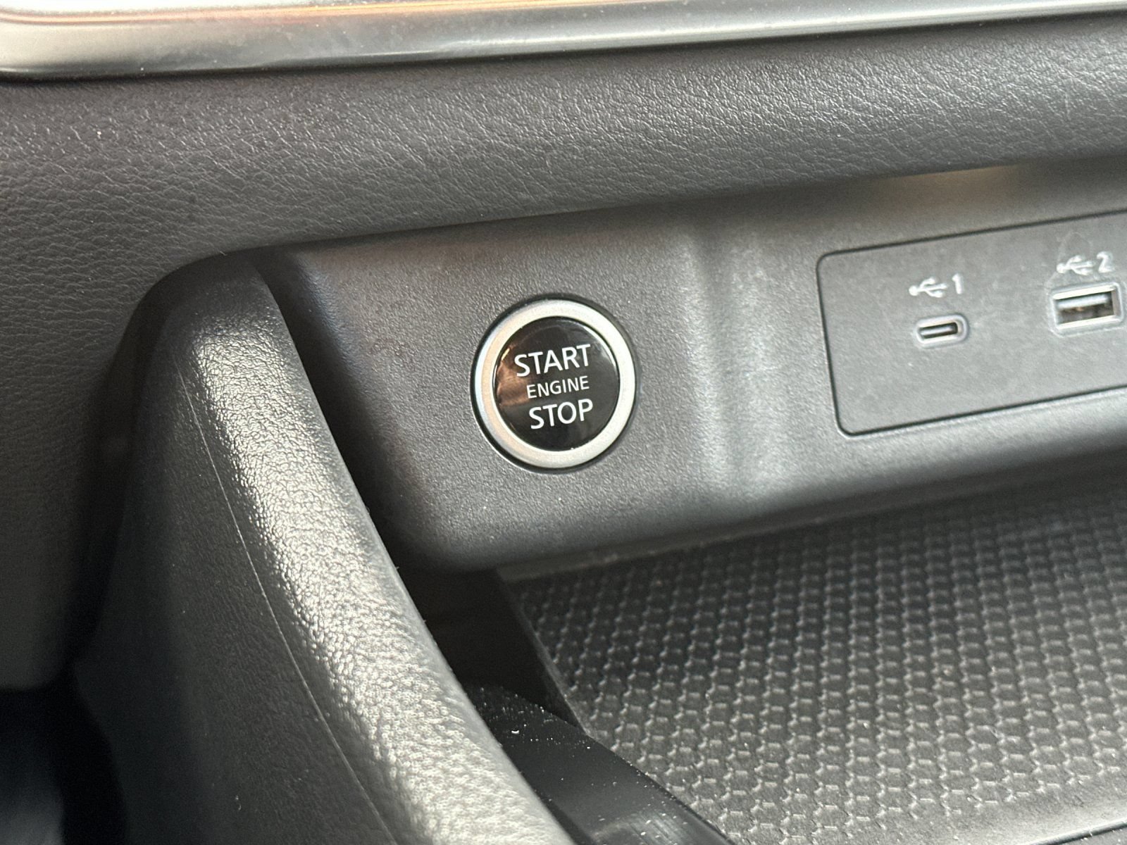 Used 2022 Nissan Rogue SV FWD image 22