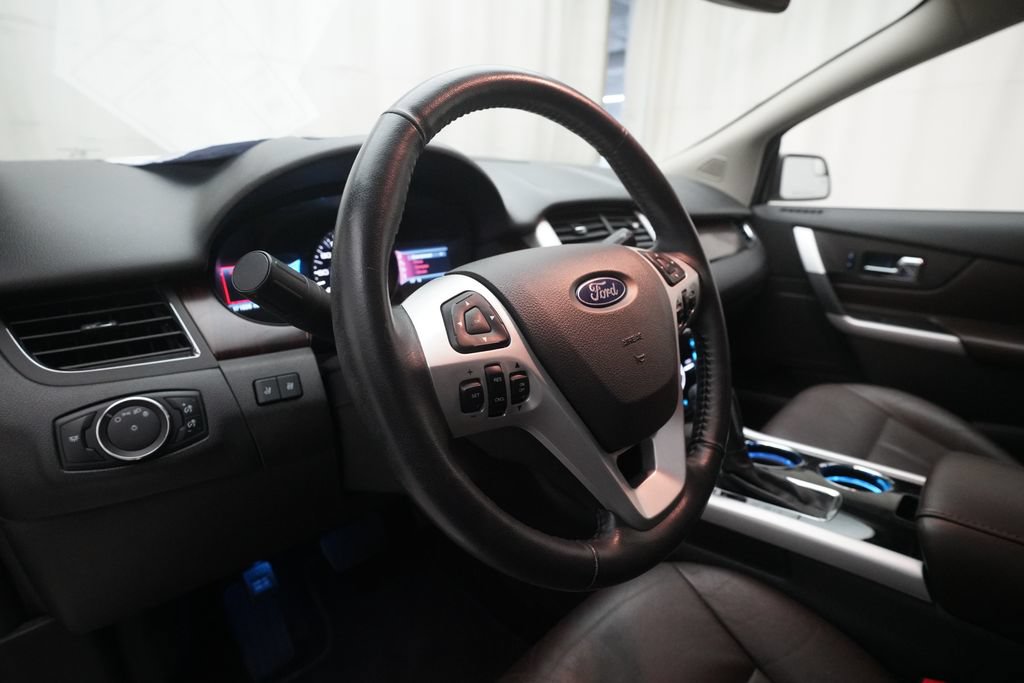 Used 2013 Ford Edge Limited AWD/4WD image 8
