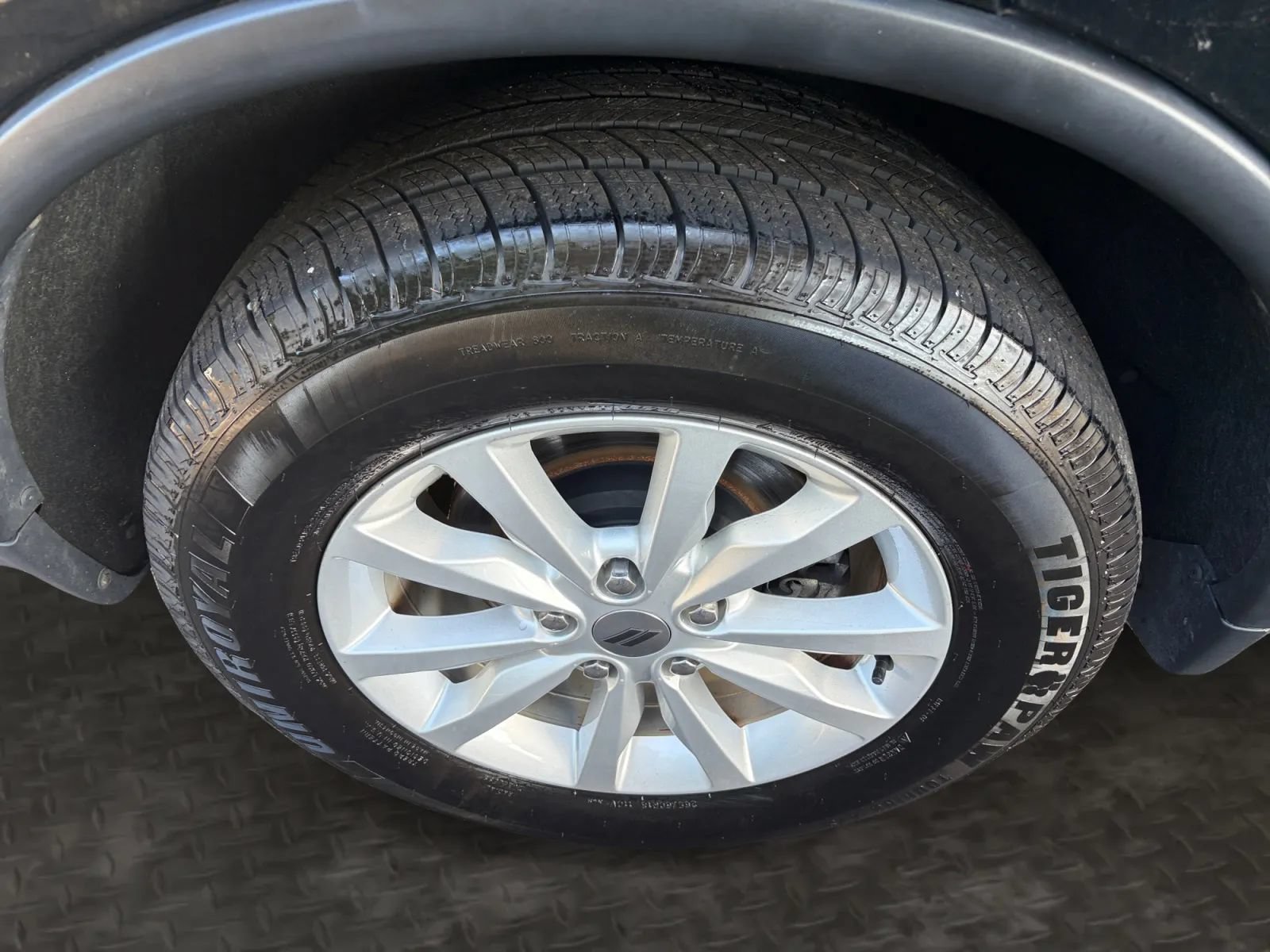 Used 2019 Dodge Durango SXT AWD/4WD image 38