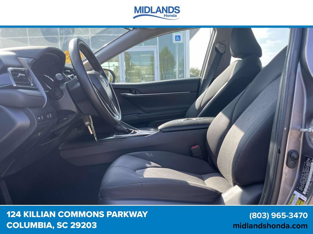 Used 2019 Toyota Camry LE FWD image 13
