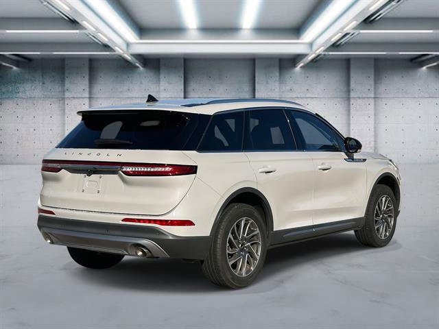 Used 2022 Lincoln Corsair AWD w/ Equipment Group 101A image 5