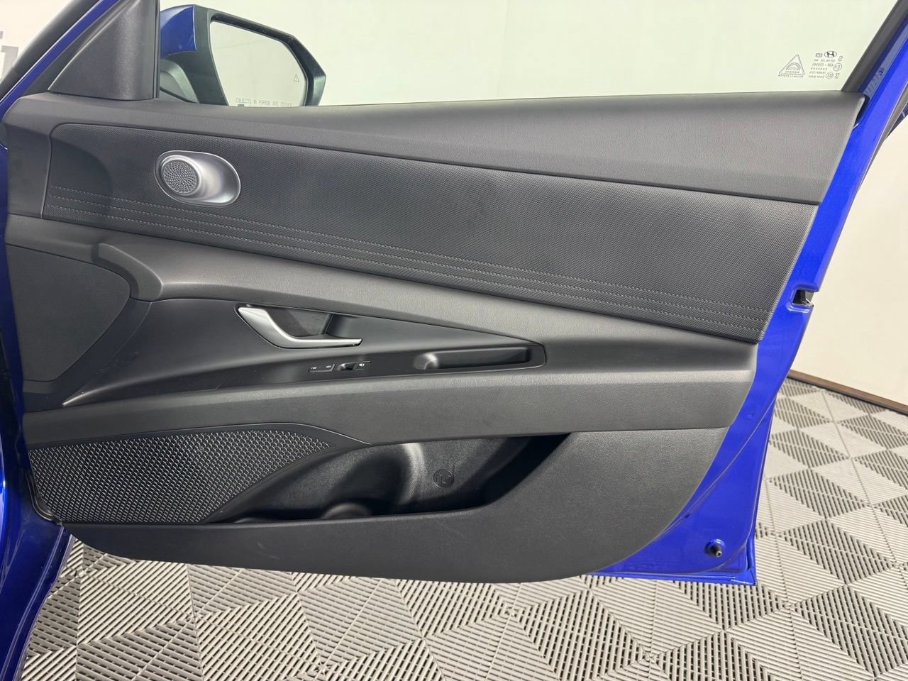 Used 2024 Hyundai Elantra SEL FWD image 31