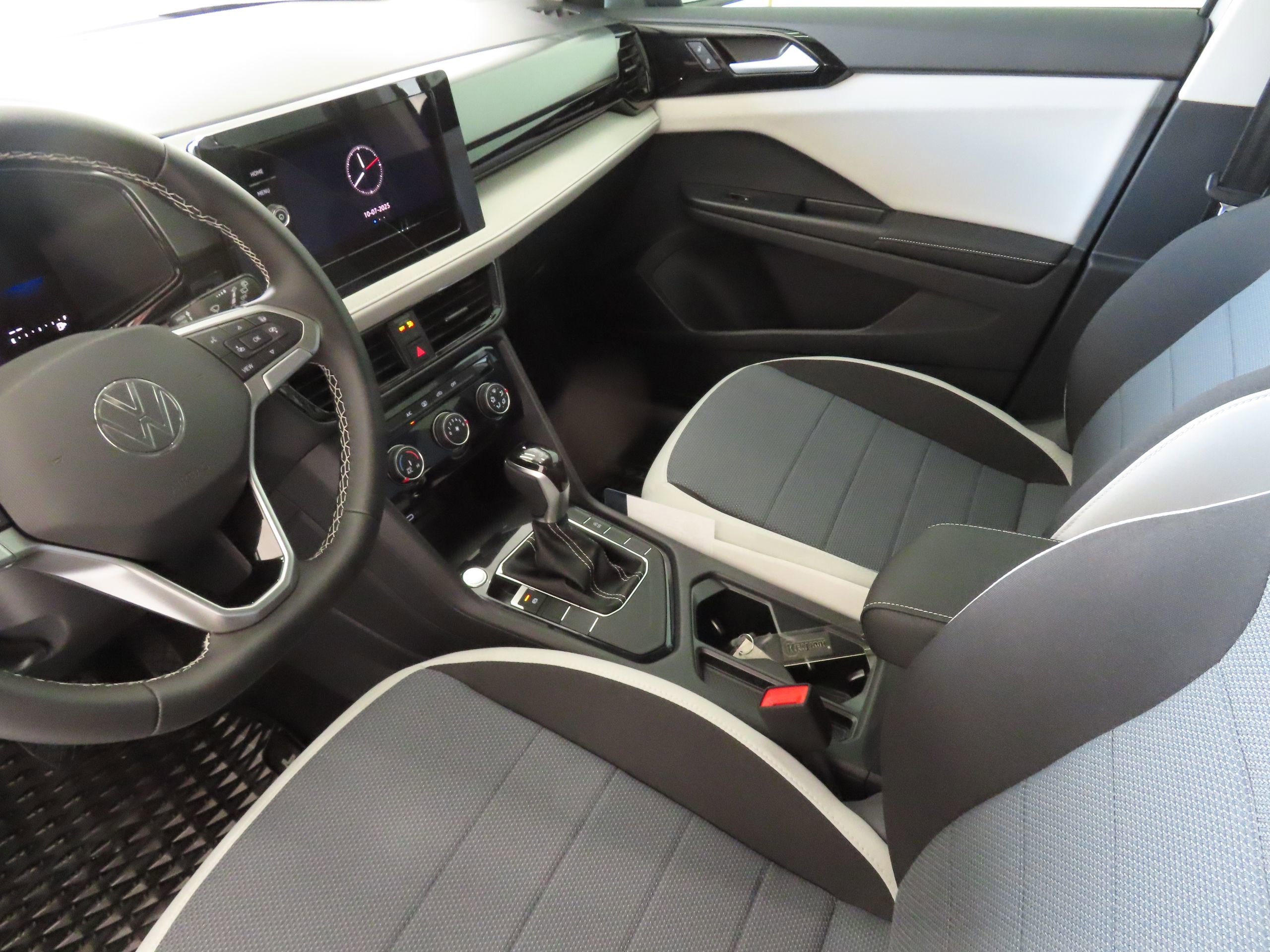 New 2025 Volkswagen Taos S image 21