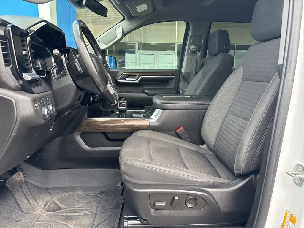 Used 2022 Chevrolet Silverado 1500 RST w/ Redline Edition image 15