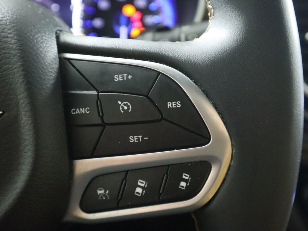 Used 2022 Chrysler Pacifica Pinnacle image 12