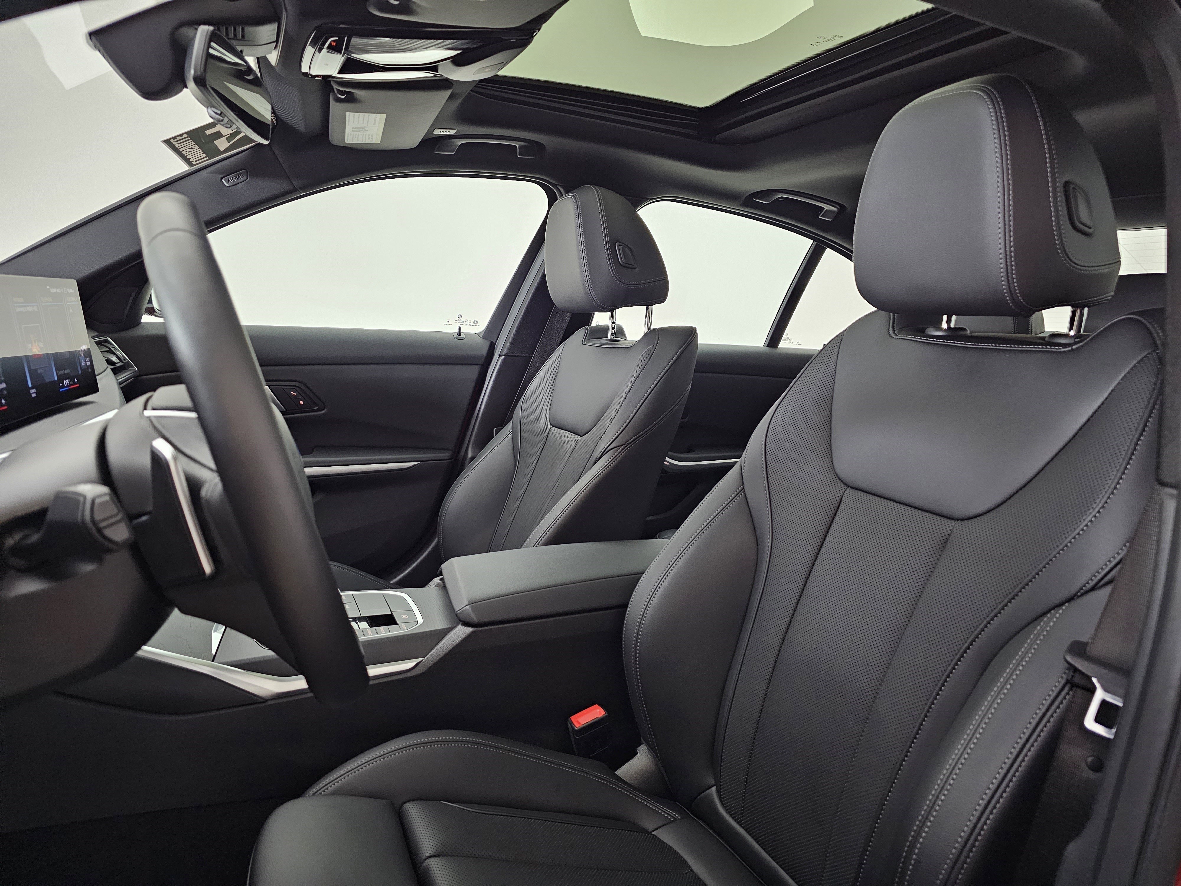 Used 2024 BMW 330i xDrive Sedan image 9