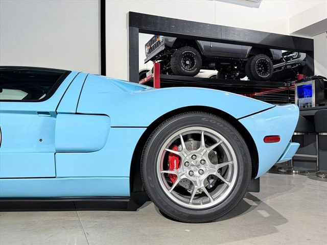 Used 2006 Ford GT RWD image 67
