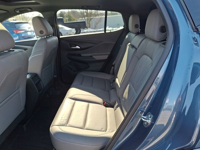 Certified 2025 Buick Envista Avenir image 10