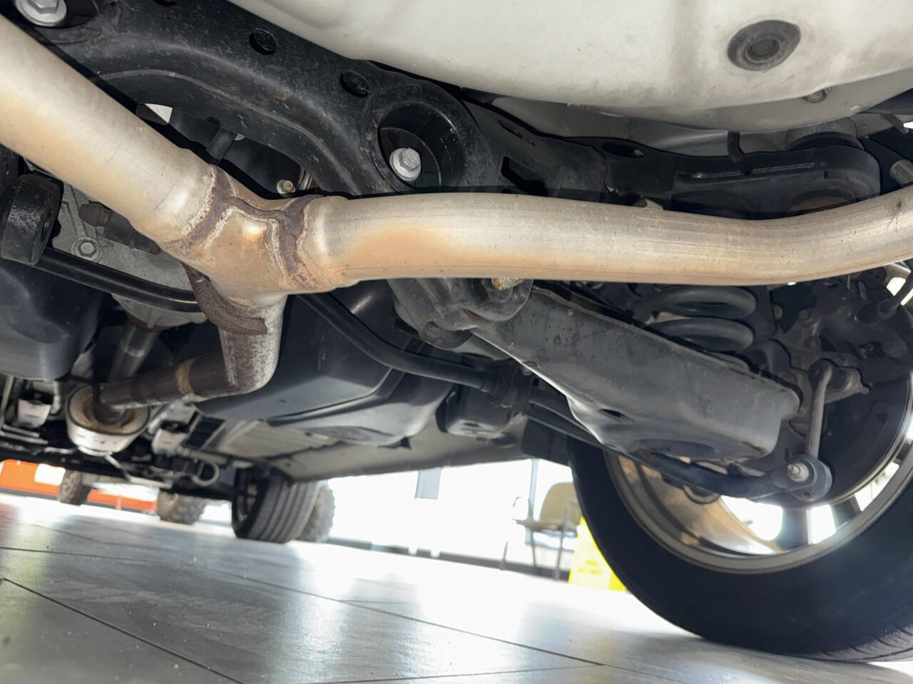 Used 2018 Ford Explorer Limited image 19