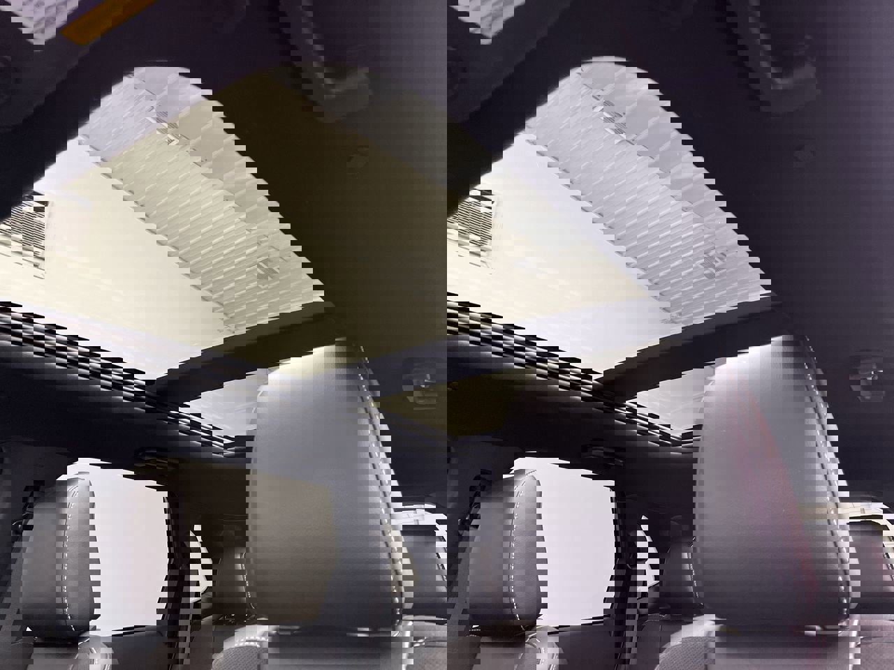 Used 2021 Ford Edge ST w/ Equipment Group 401A image 7