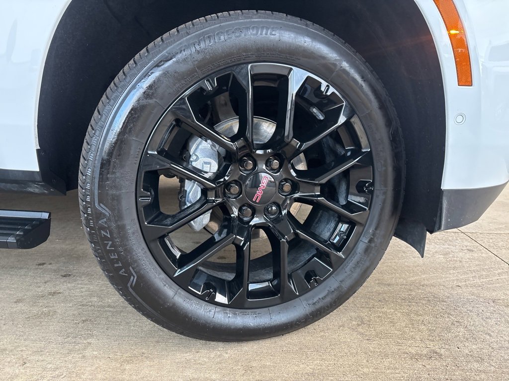 Used 2025 GMC Yukon Denali image 47