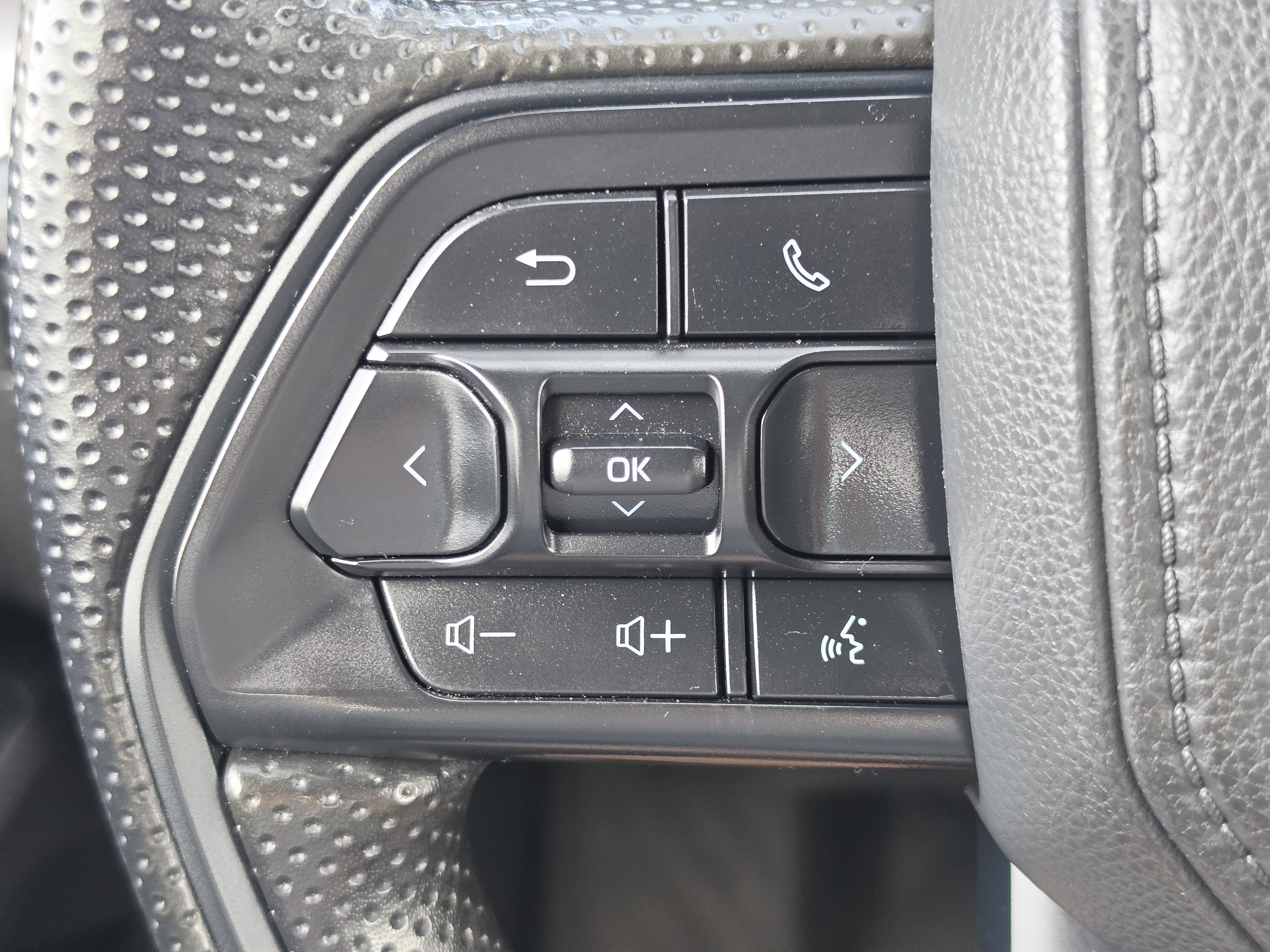 Used 2025 Toyota Tacoma SR5 RWD image 14