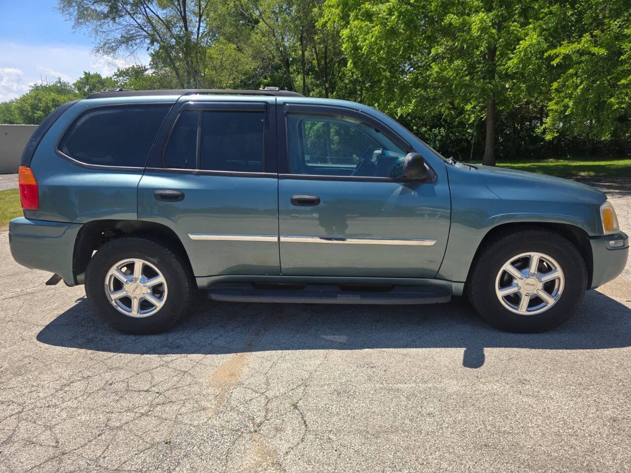 Used 2009 GMC Envoy SLE w/ Cargo Convenience Package AWD/4WD image 5