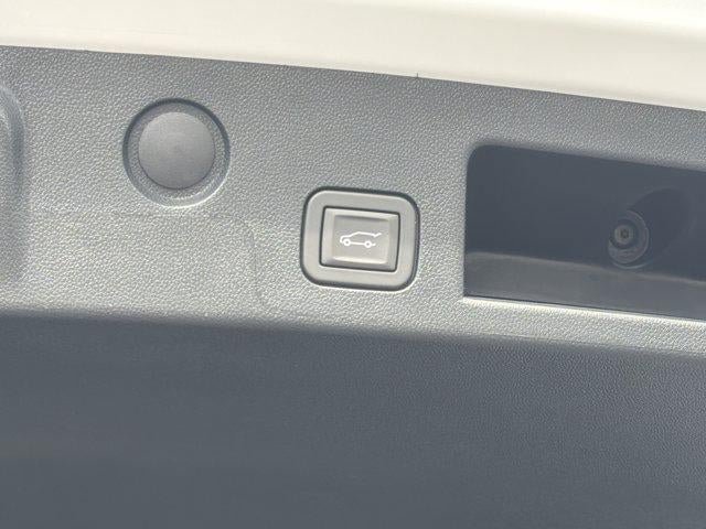 New 2027 GMC Terrain AT4 w/ Convenience Package III AWD/4WD image 16