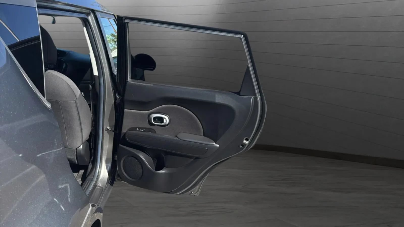 Used 2018 Kia Soul FWD image 24