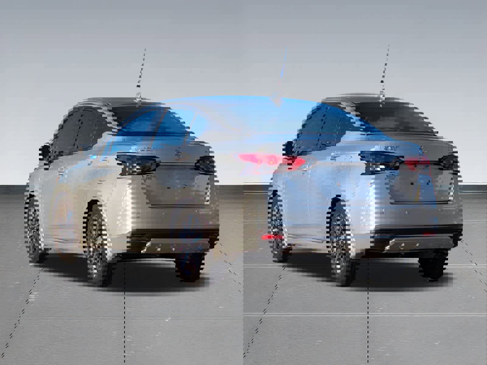 Used 2020 Nissan Versa SV image 4