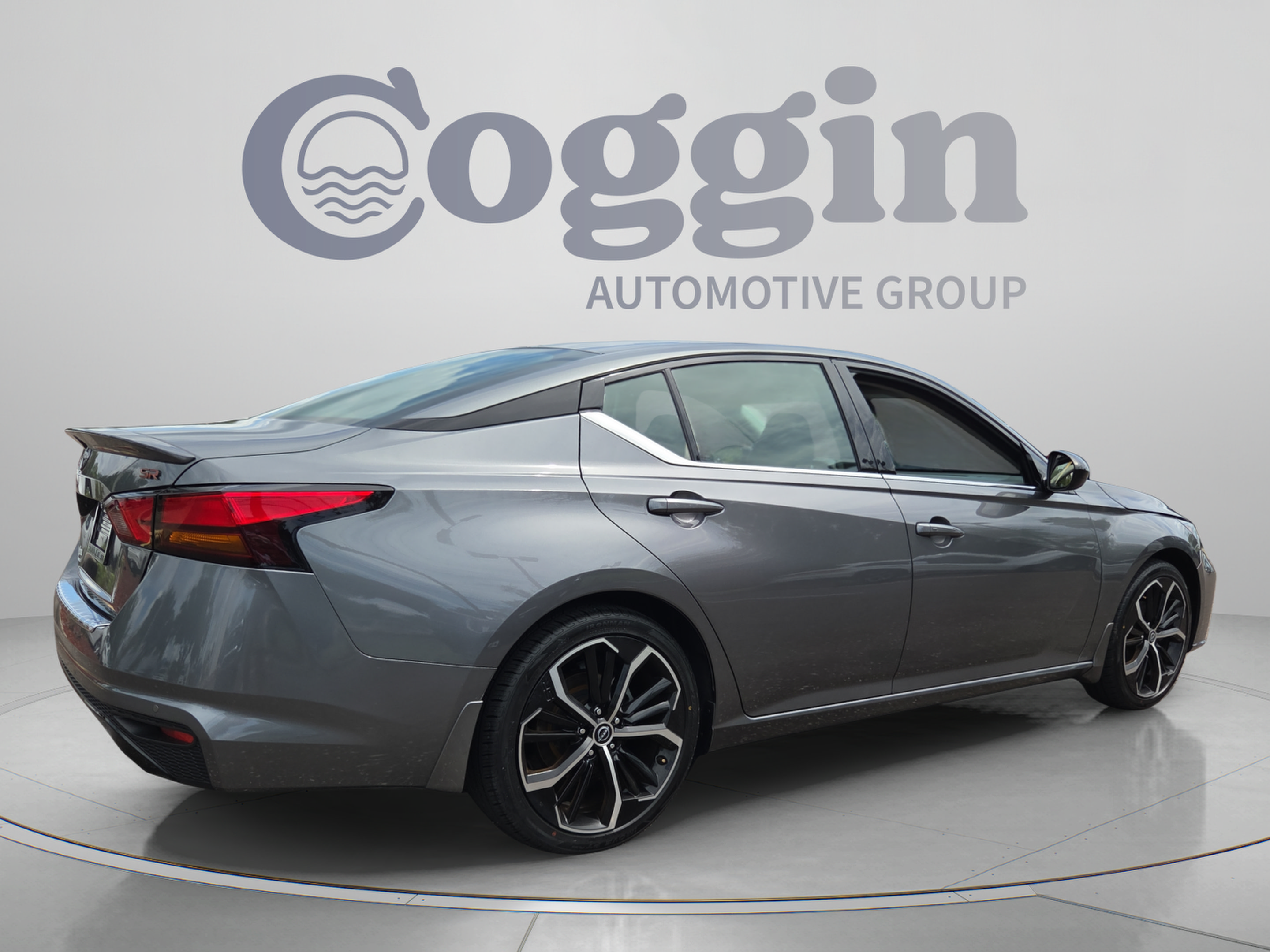 Used 2023 Nissan Altima 2.5 SR FWD image 5