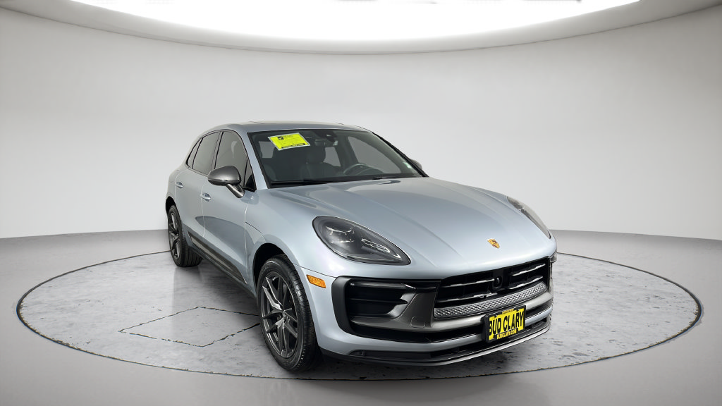 Used 2023 Porsche Macan Turbo AWD/4WD image 5
