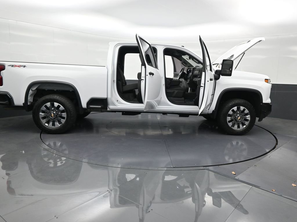 Used 2024 Chevrolet Silverado 2500 Custom w/ Custom Value Package AWD/4WD image 36
